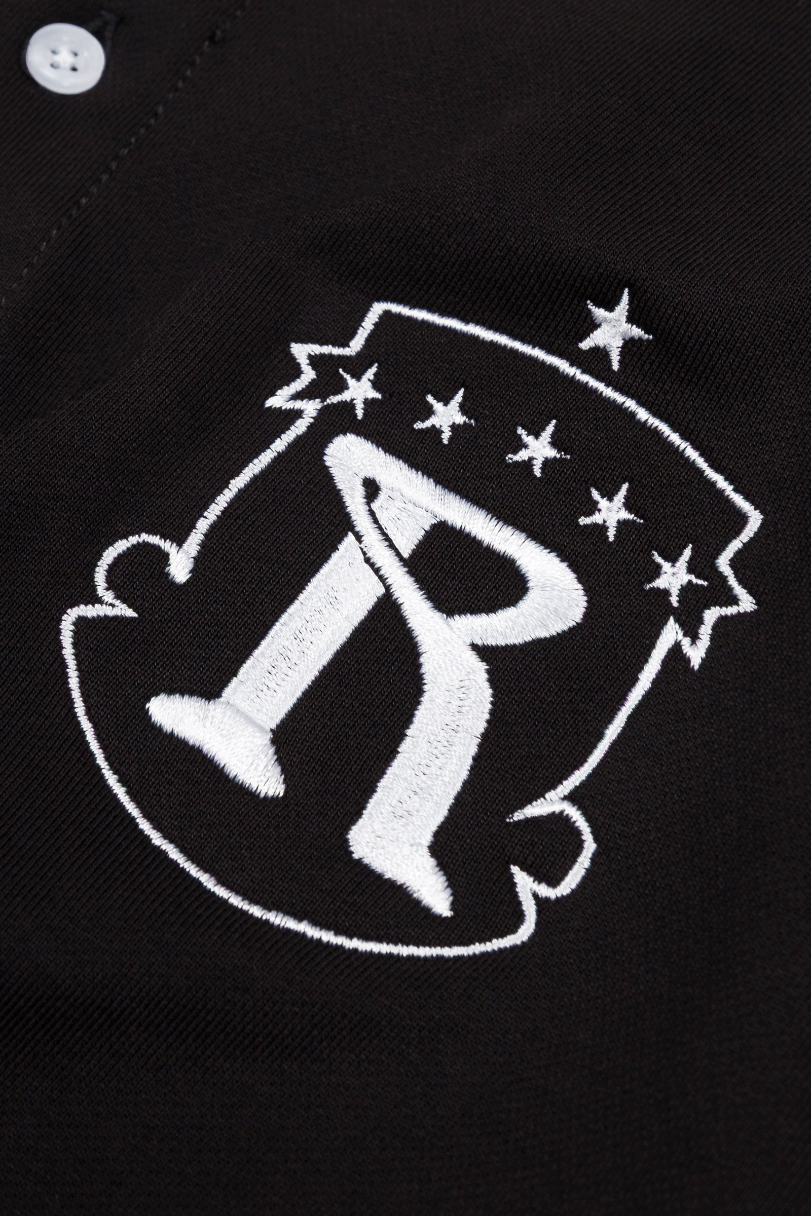 Camibuso tipo polo manga larga negro oversize en algodón pesado colección From Idea to Form - RELEASED DESIGN STUDIO