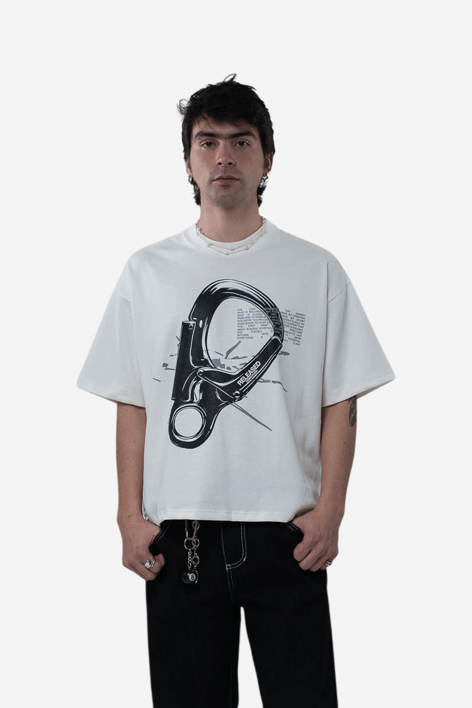 Camiseta grafica oversized blanca en algodón pesado colección From Idea to Form - RELEASED DESIGN STUDIO