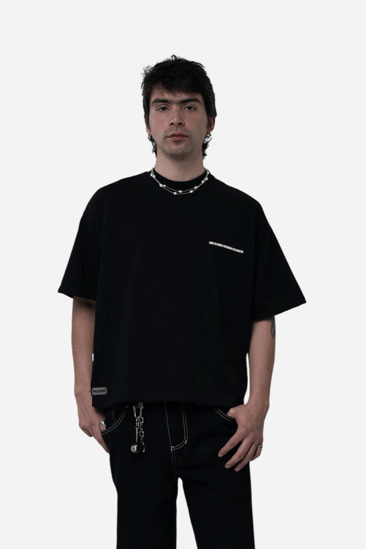 Camiseta grafica oversized negro en algodón pesado colección From Idea to Form - RELEASED DESIGN STUDIO