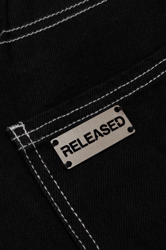 JEANS DENIM NEGRO FIT RECTO colección From Idea to Form - RELEASED DESIGN STUDIO