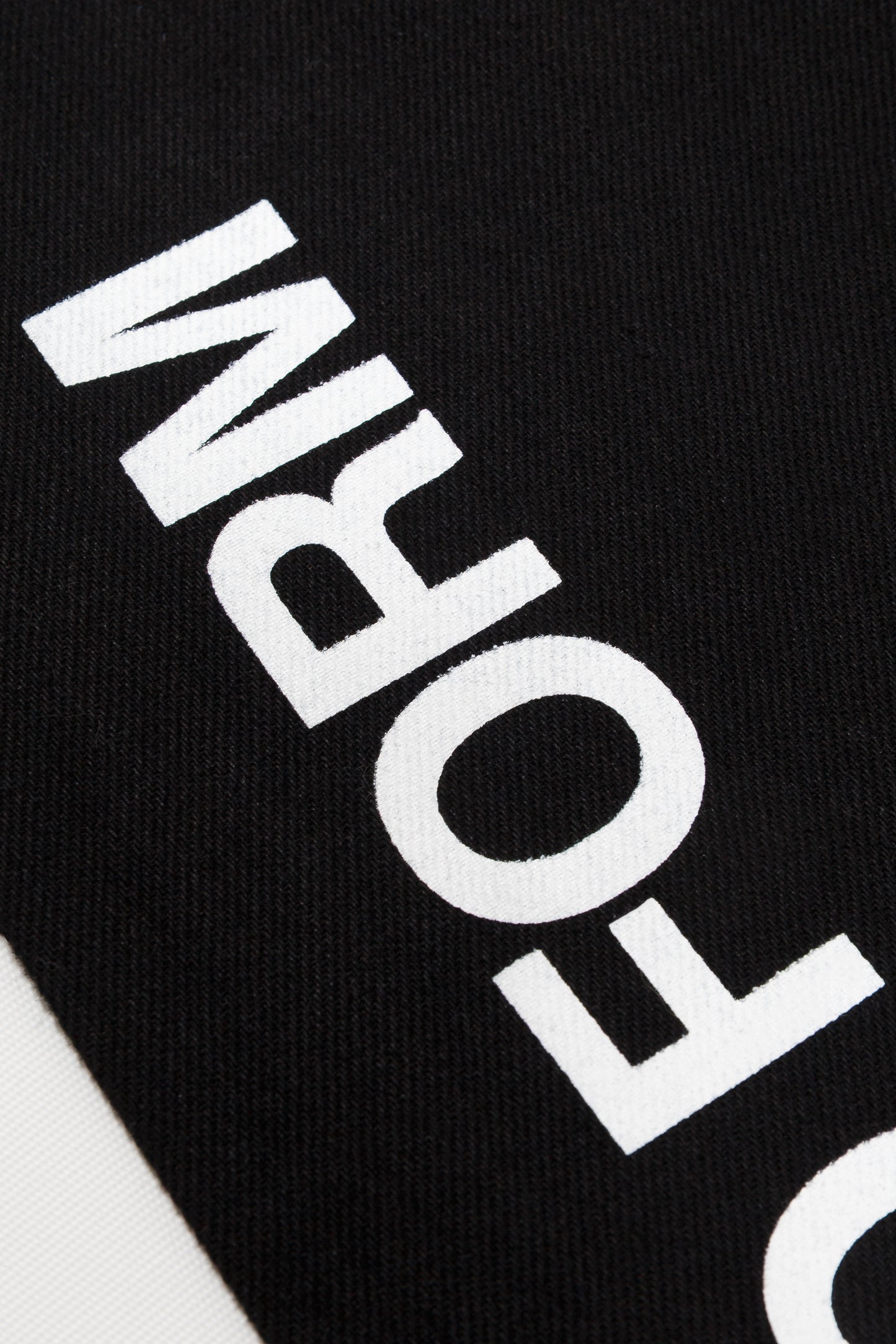 JEANS WIDE FIT IRON CORE NEGRO